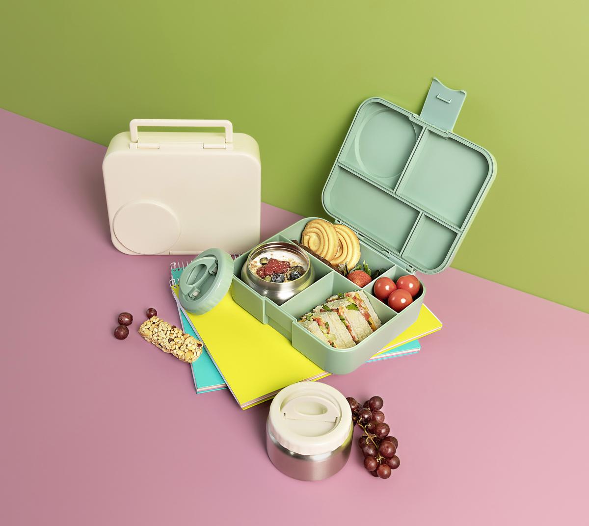 Lunchboxes at Babyshop